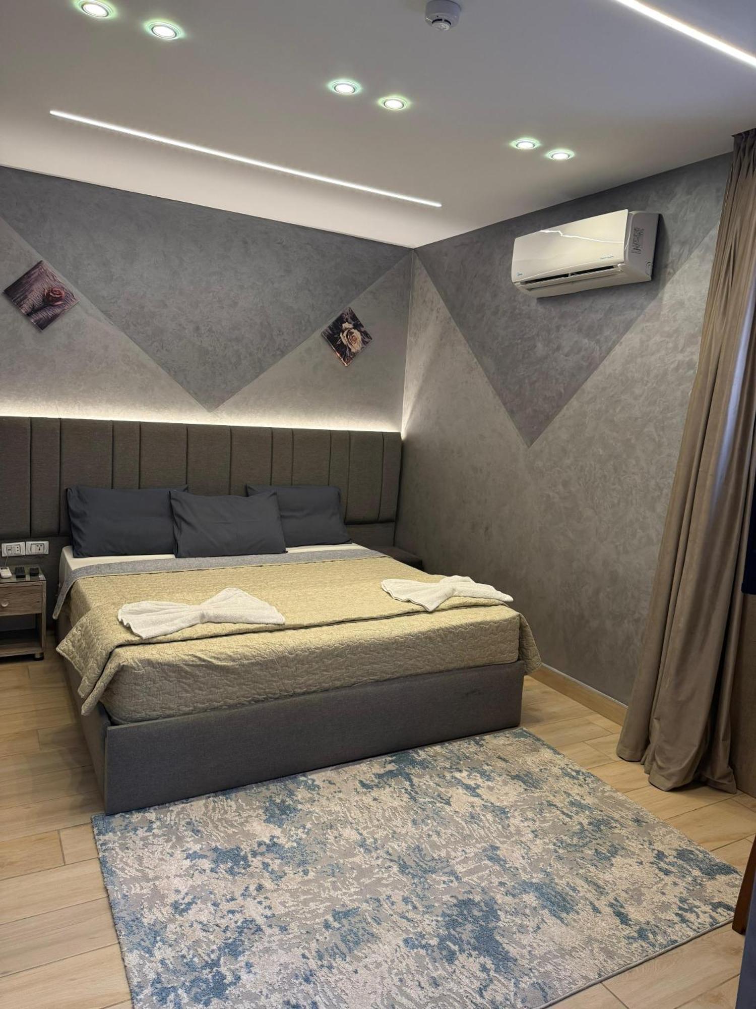 Holy Sheet Plus El El Cairo Exterior foto